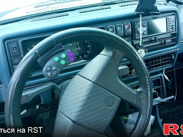 Білий Фольксваген Гольф, об'ємом двигуна 1.6 л та пробігом 0 тис. км за 1200 $, фото 1 на Automoto.ua