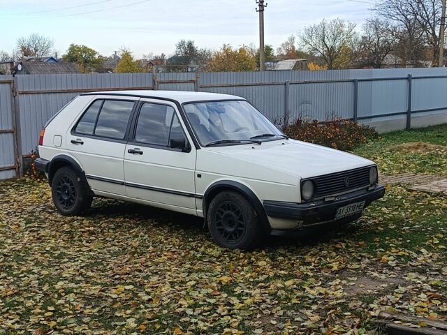 Белый Фольксваген Гольф, объемом двигателя 1.8 л и пробегом 485 тыс. км за 832 $, фото 1 на Automoto.ua