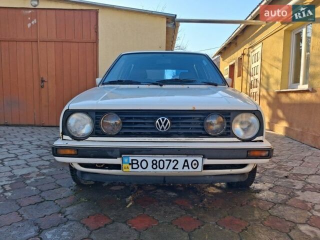 Белый Фольксваген Гольф, объемом двигателя 1.27 л и пробегом 250 тыс. км за 700 $, фото 1 на Automoto.ua