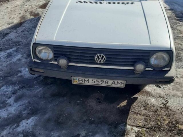 Белый Фольксваген Гольф, объемом двигателя 1.6 л и пробегом 100 тыс. км за 1000 $, фото 1 на Automoto.ua