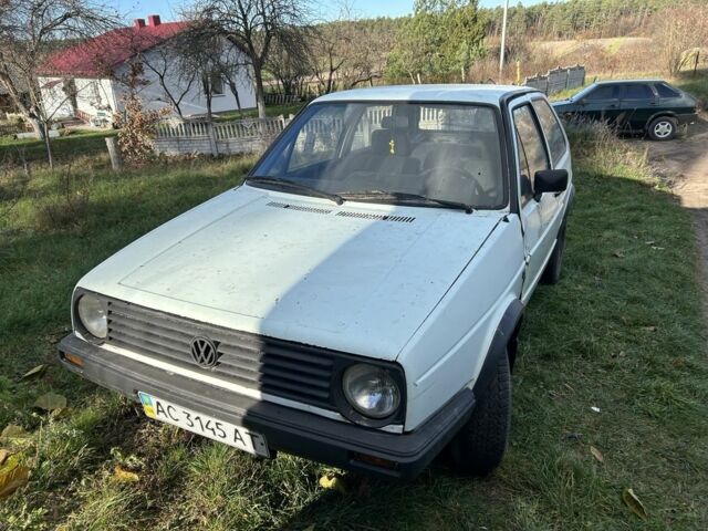 Белый Фольксваген Гольф, объемом двигателя 1.8 л и пробегом 100 тыс. км за 626 $, фото 1 на Automoto.ua