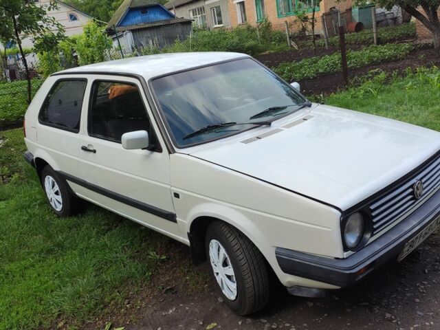 Белый Фольксваген Гольф, объемом двигателя 0 л и пробегом 45 тыс. км за 1310 $, фото 1 на Automoto.ua