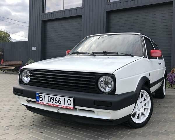 Белый Фольксваген Гольф, объемом двигателя 1.59 л и пробегом 500 тыс. км за 1800 $, фото 1 на Automoto.ua