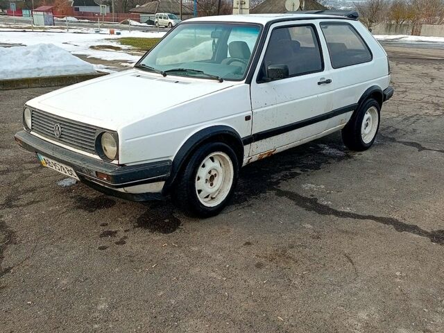 Білий Фольксваген Гольф, об'ємом двигуна 1.8 л та пробігом 0 тис. км за 1000 $, фото 1 на Automoto.ua