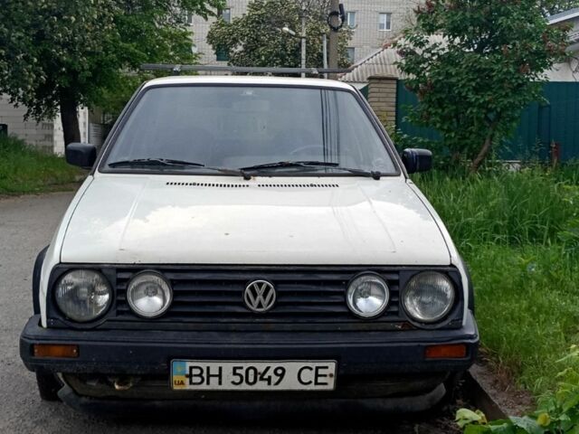 Белый Фольксваген Гольф, объемом двигателя 1.8 л и пробегом 499 тыс. км за 559 $, фото 1 на Automoto.ua