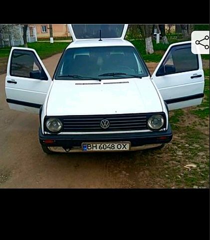 Білий Фольксваген Гольф, об'ємом двигуна 1.6 л та пробігом 0 тис. км за 1400 $, фото 1 на Automoto.ua