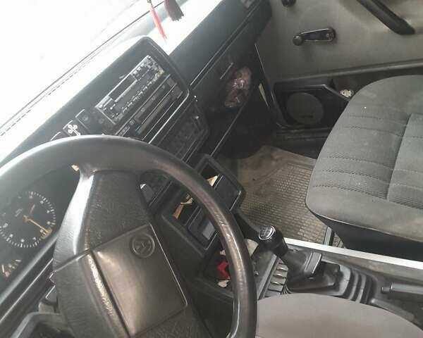 Белый Фольксваген Гольф, объемом двигателя 1.27 л и пробегом 416 тыс. км за 1000 $, фото 1 на Automoto.ua