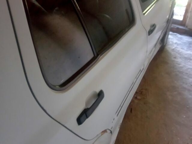 Белый Фольксваген Гольф, объемом двигателя 1.8 л и пробегом 100 тыс. км за 1910 $, фото 1 на Automoto.ua