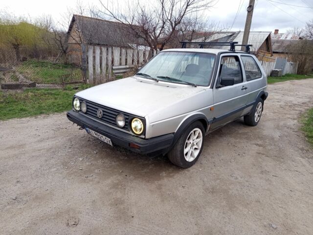 Белый Фольксваген Гольф, объемом двигателя 1.6 л и пробегом 280 тыс. км за 850 $, фото 1 на Automoto.ua