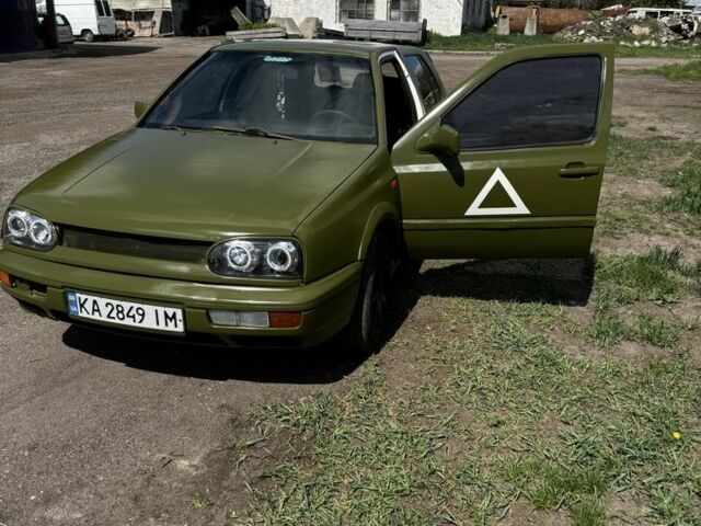 Фольксваген Гольф 1992 в Изюме на Automoto.ua Белый Фольксваген Гольф, объемом двигателя 1.8 л и пробегом 3 тыс. км за 1000 $, фото 1 на Automoto.ua