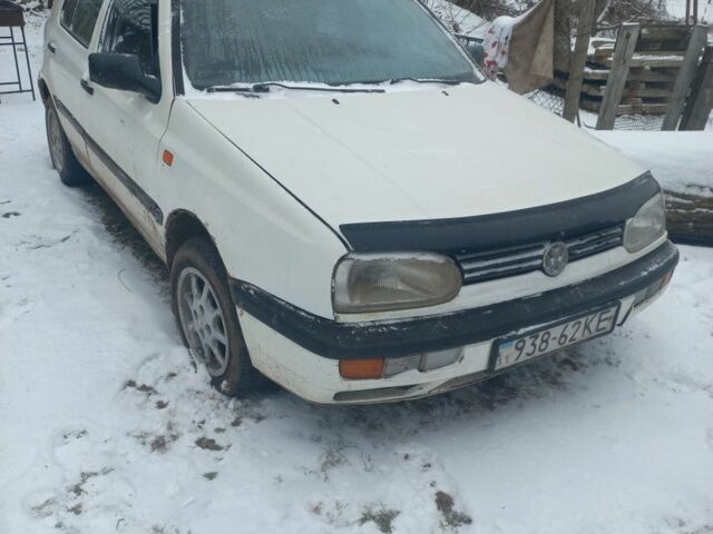 Білий Фольксваген Гольф, об'ємом двигуна 1.6 л та пробігом 245 тис. км за 1000 $, фото 1 на Automoto.ua