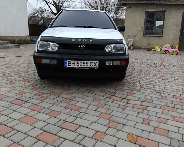 Білий Фольксваген Гольф, об'ємом двигуна 1.9 л та пробігом 280 тис. км за 3000 $, фото 1 на Automoto.ua