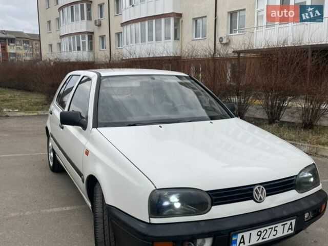 Белый Фольксваген Гольф, объемом двигателя 2 л и пробегом 297 тыс. км за 2850 $, фото 1 на Automoto.ua