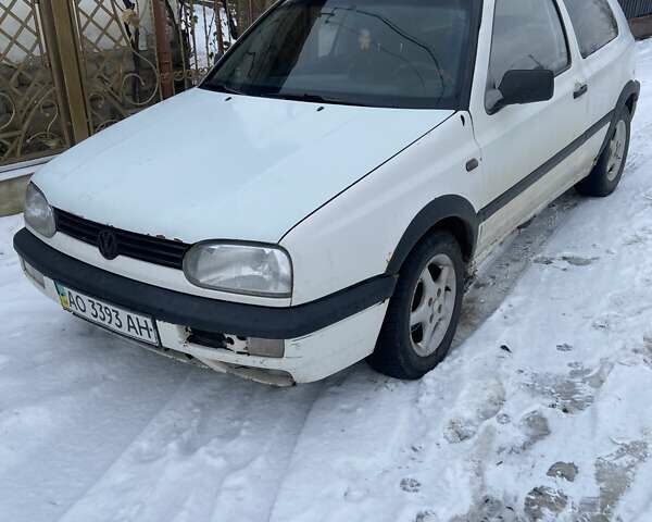 Білий Фольксваген Гольф, об'ємом двигуна 1.9 л та пробігом 490 тис. км за 1800 $, фото 1 на Automoto.ua