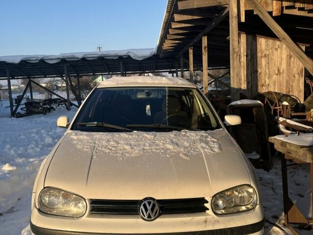 Білий Фольксваген Гольф, об'ємом двигуна 1.9 л та пробігом 400 тис. км за 1100 $, фото 1 на Automoto.ua