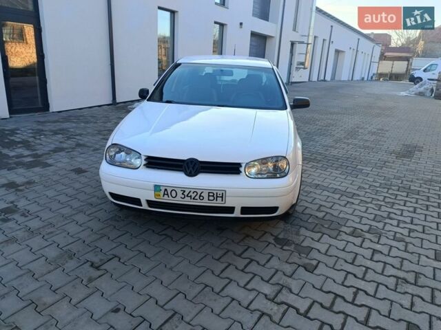 Белый Фольксваген Гольф, объемом двигателя 1.4 л и пробегом 331 тыс. км за 2600 $, фото 1 на Automoto.ua