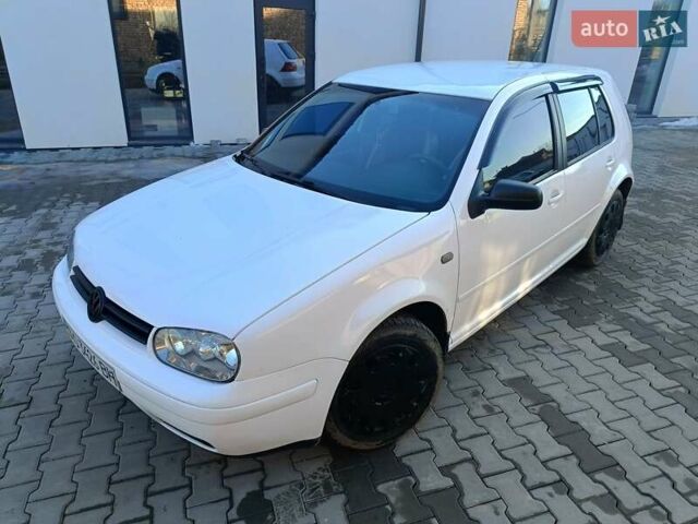 Белый Фольксваген Гольф, объемом двигателя 1.39 л и пробегом 323 тыс. км за 2599 $, фото 1 на Automoto.ua