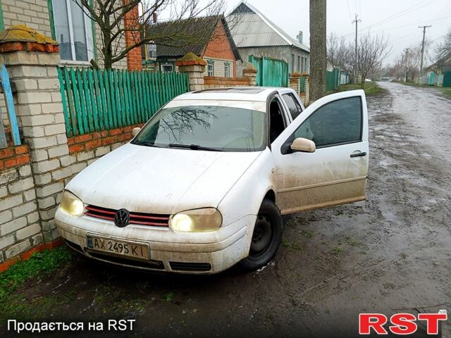 Белый Фольксваген Гольф, объемом двигателя 1.4 л и пробегом 405 тыс. км за 2650 $, фото 1 на Automoto.ua