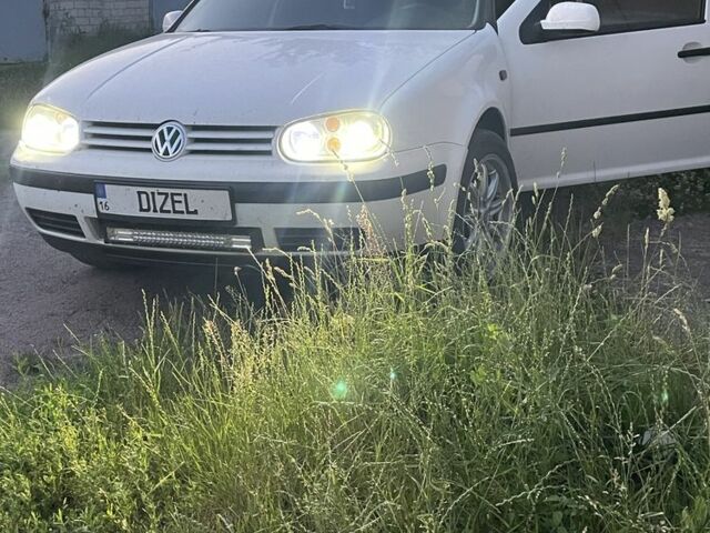 Білий Фольксваген Гольф, об'ємом двигуна 1.9 л та пробігом 285 тис. км за 3000 $, фото 1 на Automoto.ua