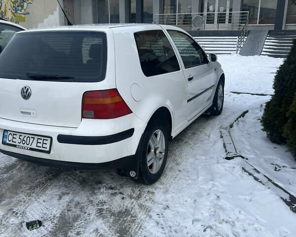 Белый Фольксваген Гольф, объемом двигателя 1.9 л и пробегом 373 тыс. км за 2899 $, фото 1 на Automoto.ua