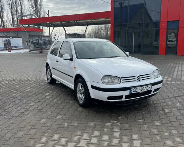 Белый Фольксваген Гольф, объемом двигателя 1.9 л и пробегом 374 тыс. км за 2899 $, фото 1 на Automoto.ua