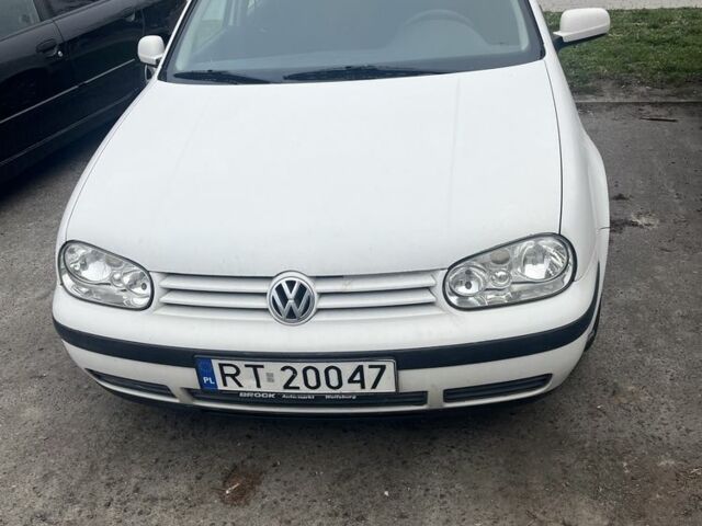 Белый Фольксваген Гольф, объемом двигателя 1.9 л и пробегом 340 тыс. км за 1600 $, фото 1 на Automoto.ua