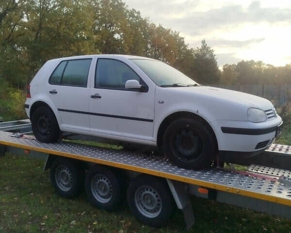 Білий Фольксваген Гольф, об'ємом двигуна 1.6 л та пробігом 200 тис. км за 3550 $, фото 1 на Automoto.ua