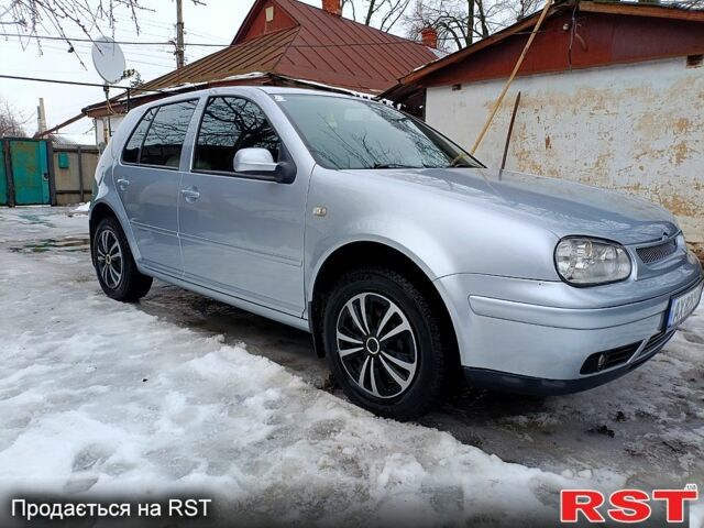 Белый Фольксваген Гольф, объемом двигателя 1.4 л и пробегом 237 тыс. км за 4000 $, фото 1 на Automoto.ua