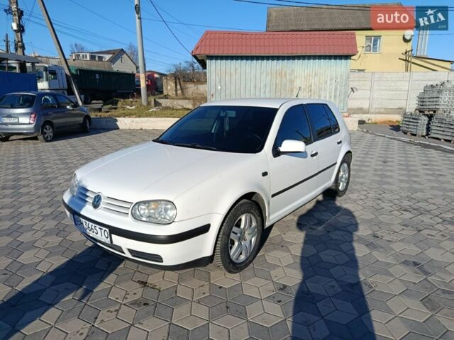 Белый Фольксваген Гольф, объемом двигателя 1.4 л и пробегом 307 тыс. км за 4300 $, фото 1 на Automoto.ua