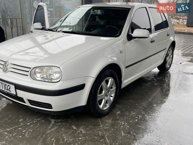 Білий Фольксваген Гольф, об'ємом двигуна 1.6 л та пробігом 366 тис. км за 4300 $, фото 1 на Automoto.ua