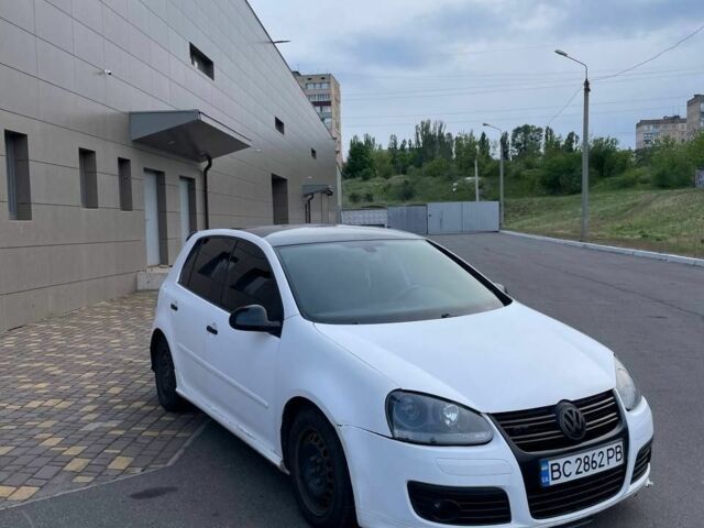 Белый Фольксваген Гольф, объемом двигателя 2 л и пробегом 380 тыс. км за 3200 $, фото 1 на Automoto.ua