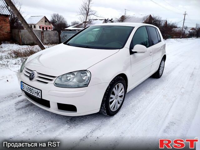 Белый Фольксваген Гольф, объемом двигателя 1.9 л и пробегом 270 тыс. км за 5600 $, фото 1 на Automoto.ua