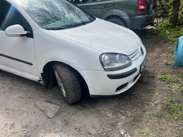 Белый Фольксваген Гольф, объемом двигателя 1.9 л и пробегом 380 тыс. км за 2600 $, фото 1 на Automoto.ua