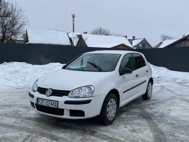 Білий Фольксваген Гольф, об'ємом двигуна 1.9 л та пробігом 400 тис. км за 2450 $, фото 1 на Automoto.ua