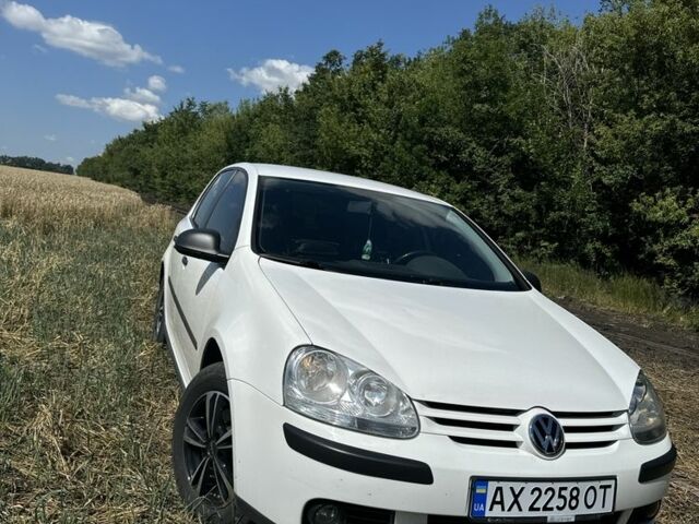 Білий Фольксваген Гольф, об'ємом двигуна 1.6 л та пробігом 65 тис. км за 10000 $, фото 1 на Automoto.ua