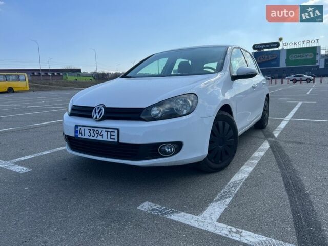 Белый Фольксваген Гольф, объемом двигателя 1.6 л и пробегом 226 тыс. км за 7150 $, фото 1 на Automoto.ua