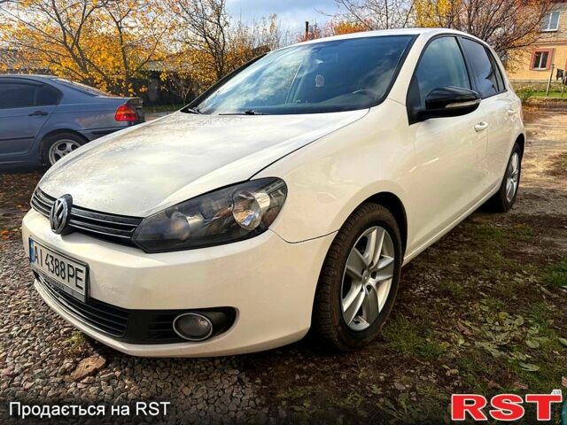 Белый Фольксваген Гольф, объемом двигателя 1.6 л и пробегом 200 тыс. км за 5900 $, фото 1 на Automoto.ua