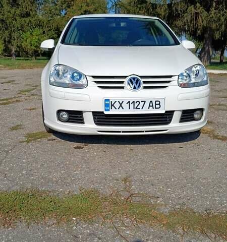 Белый Фольксваген Гольф, объемом двигателя 1.4 л и пробегом 165 тыс. км за 6500 $, фото 1 на Automoto.ua