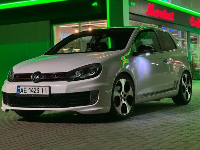 Белый Фольксваген Гольф, объемом двигателя 1.4 л и пробегом 268 тыс. км за 6900 $, фото 1 на Automoto.ua