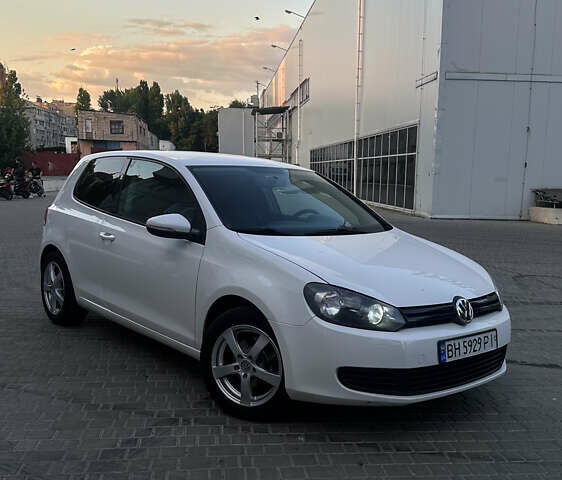 Білий Фольксваген Гольф, об'ємом двигуна 1.39 л та пробігом 260 тис. км за 6300 $, фото 1 на Automoto.ua