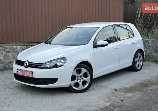 Білий Фольксваген Гольф, об'ємом двигуна 1.6 л та пробігом 120 тис. км за 9499 $, фото 1 на Automoto.ua