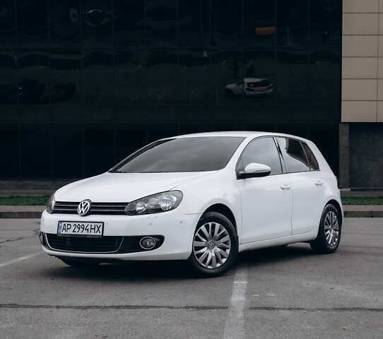 Белый Фольксваген Гольф, объемом двигателя 1.39 л и пробегом 225 тыс. км за 8199 $, фото 1 на Automoto.ua