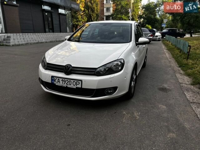 Білий Фольксваген Гольф, об'ємом двигуна 1.39 л та пробігом 216 тис. км за 6800 $, фото 1 на Automoto.ua
