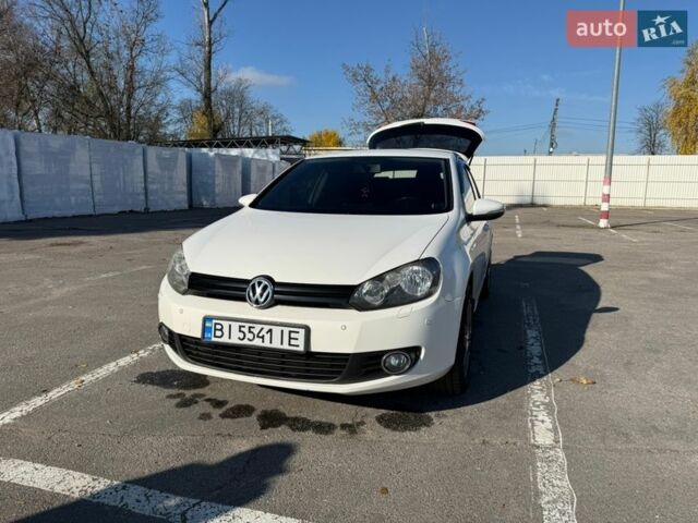 Білий Фольксваген Гольф, об'ємом двигуна 1.6 л та пробігом 124 тис. км за 9500 $, фото 1 на Automoto.ua