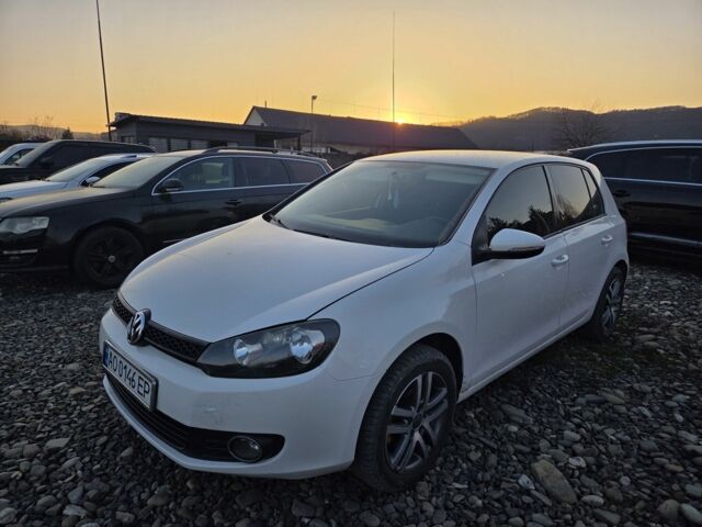 Белый Фольксваген Гольф, объемом двигателя 0 л и пробегом 266 тыс. км за 5800 $, фото 1 на Automoto.ua