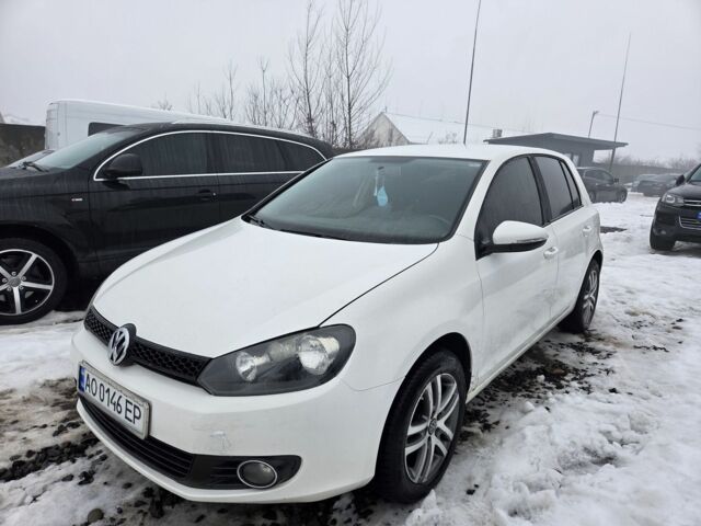 Белый Фольксваген Гольф, объемом двигателя 0 л и пробегом 248 тыс. км за 5999 $, фото 1 на Automoto.ua
