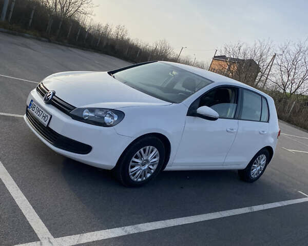 Белый Фольксваген Гольф, объемом двигателя 1.6 л и пробегом 177 тыс. км за 7250 $, фото 1 на Automoto.ua