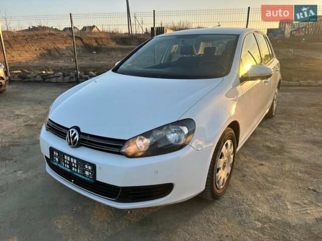 Белый Фольксваген Гольф, объемом двигателя 1.6 л и пробегом 193 тыс. км за 7300 $, фото 1 на Automoto.ua