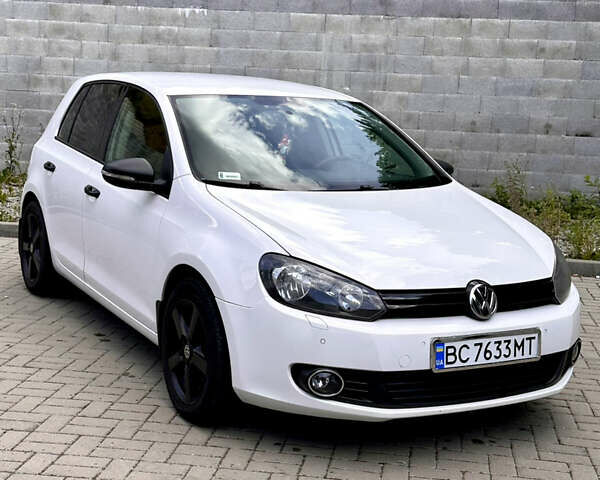 Белый Фольксваген Гольф, объемом двигателя 1.39 л и пробегом 385 тыс. км за 6009 $, фото 1 на Automoto.ua