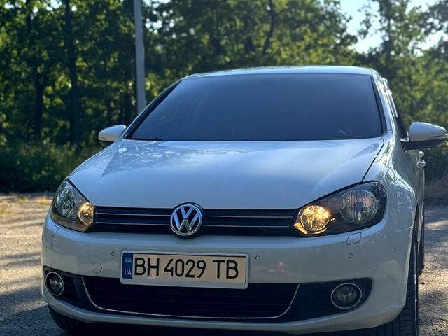 Білий Фольксваген Гольф, об'ємом двигуна 1.4 л та пробігом 108 тис. км за 7700 $, фото 1 на Automoto.ua